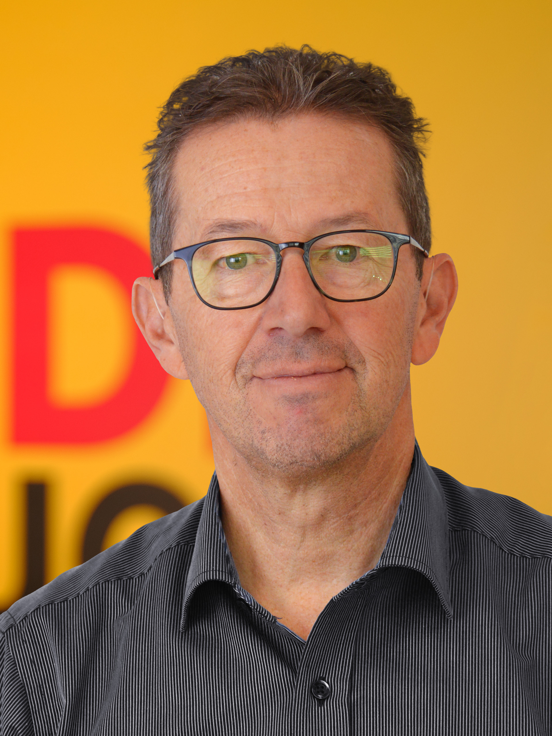 Oliver Abächerli 
Kundenberater, Projektleiter & Vorstufe
